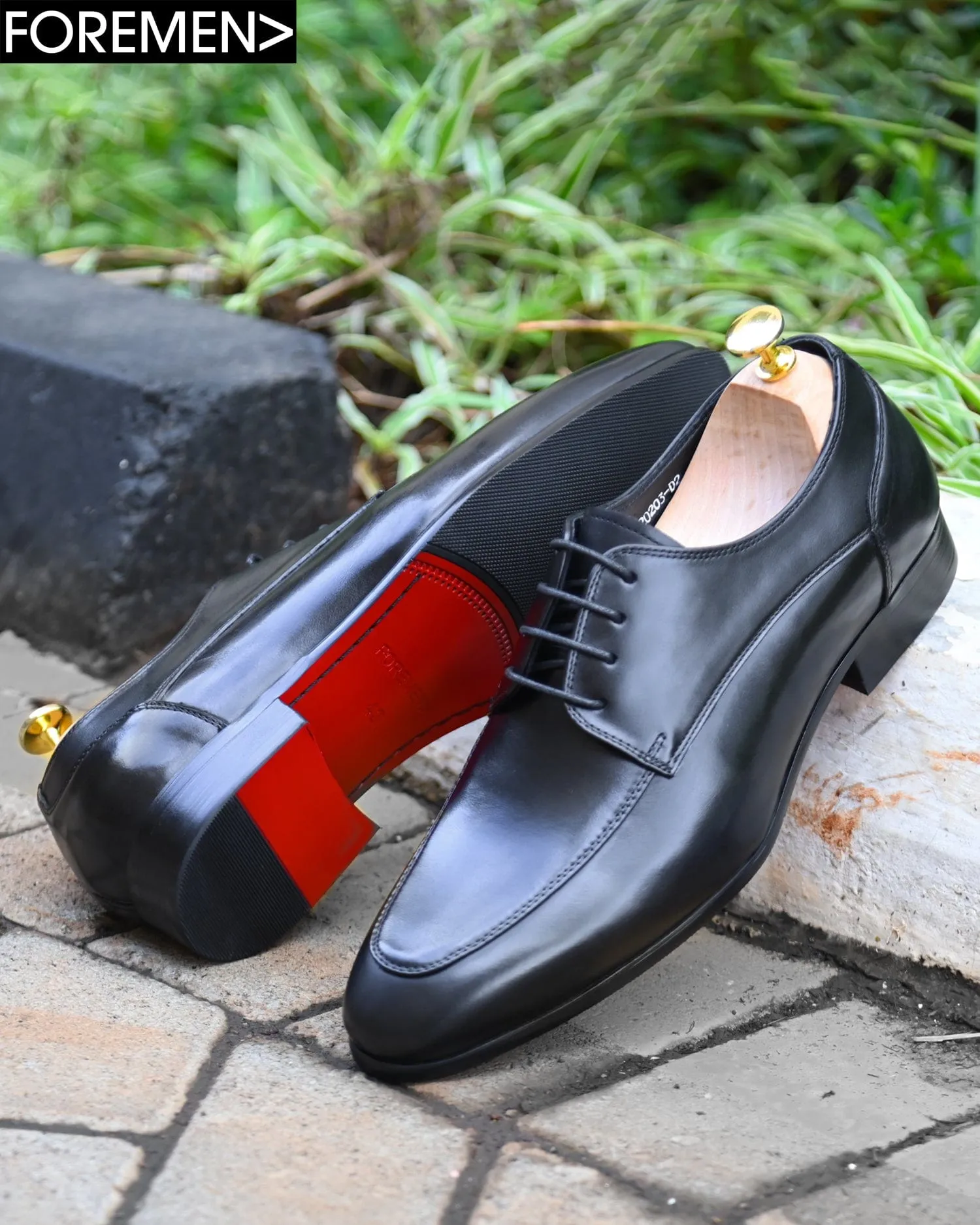 ALEXANDER | Black Leather Derbies