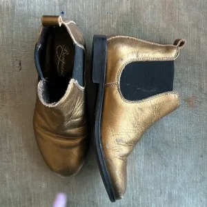 Bonpoint gold lame boots