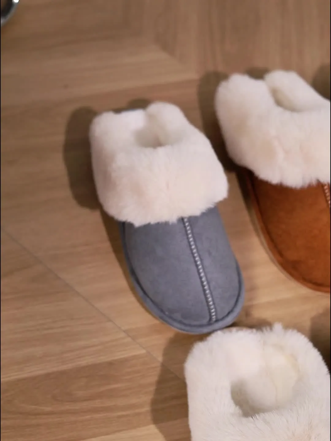 Mila – Warme Pantoffels, Pluizige Platte Schoenen met Gesloten Teen en Antislipzool