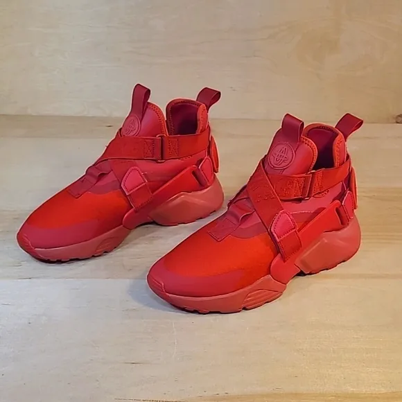 Nike Huarache City Red Athletic Shoes