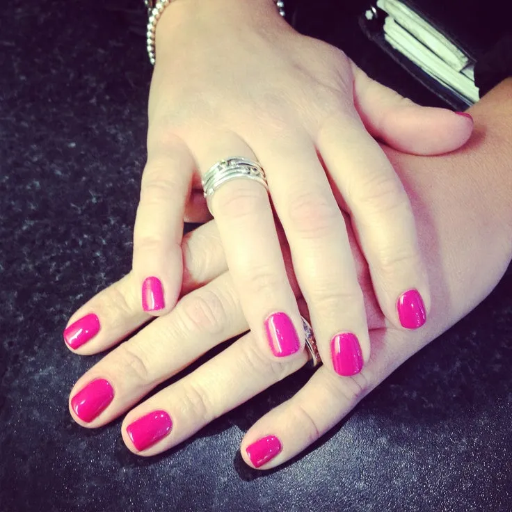 NO.2016 FUNKY FUCHSIA NAIL POLISH