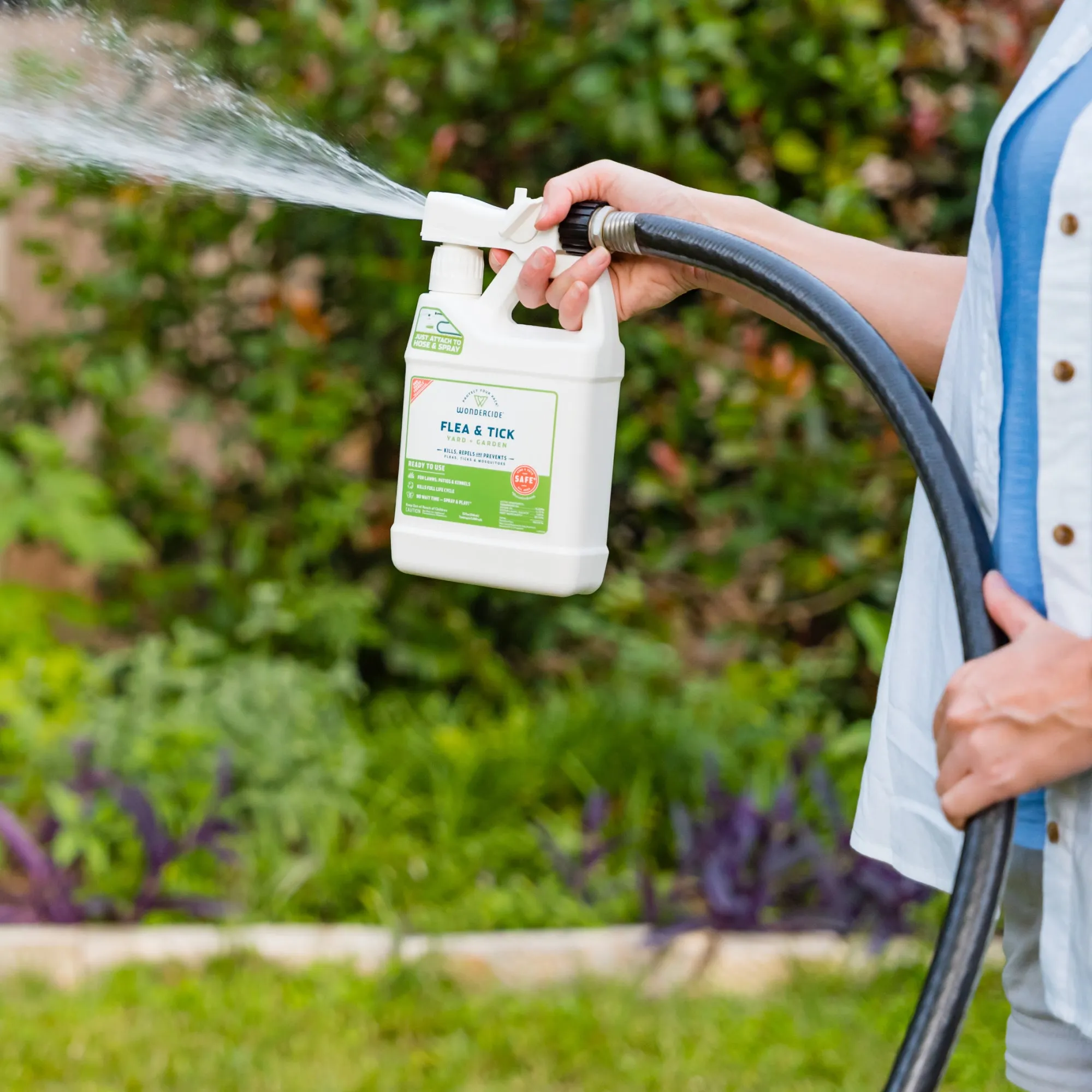 Ready-to-Use Flea & Tick Spray for Yard   Garden with Natural Essential Oils