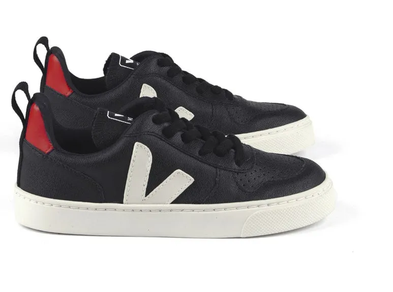 SMALL V-10 LACE, BLACK PIERRE PEKIN