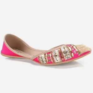 Women's "VALMAI" Embellished Stylish Khussa